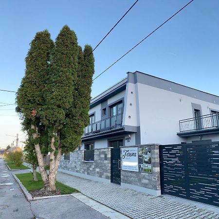 Apartman Tereza Velky Meder Luaran gambar