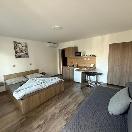 Apartman Tereza Velky Meder Luaran gambar