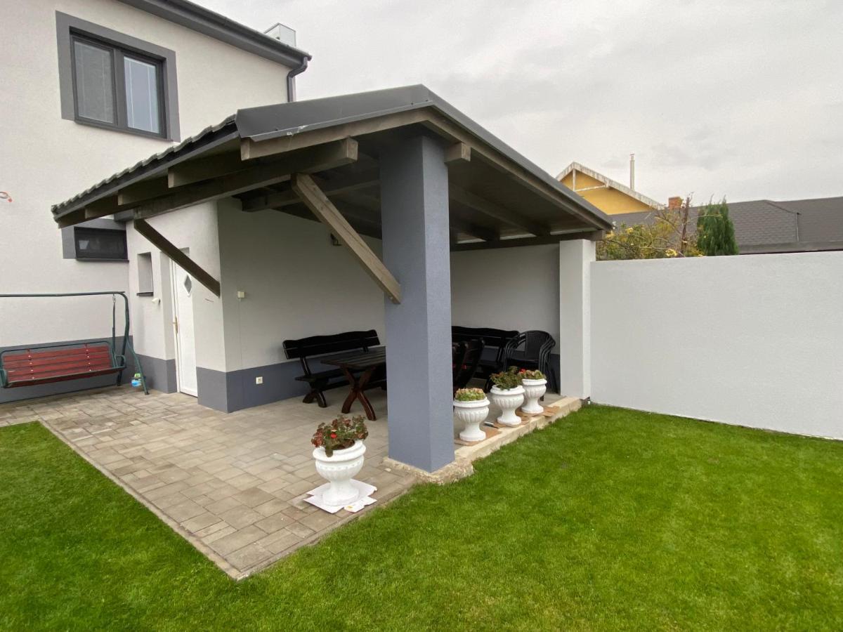 Apartman Tereza Velky Meder Luaran gambar