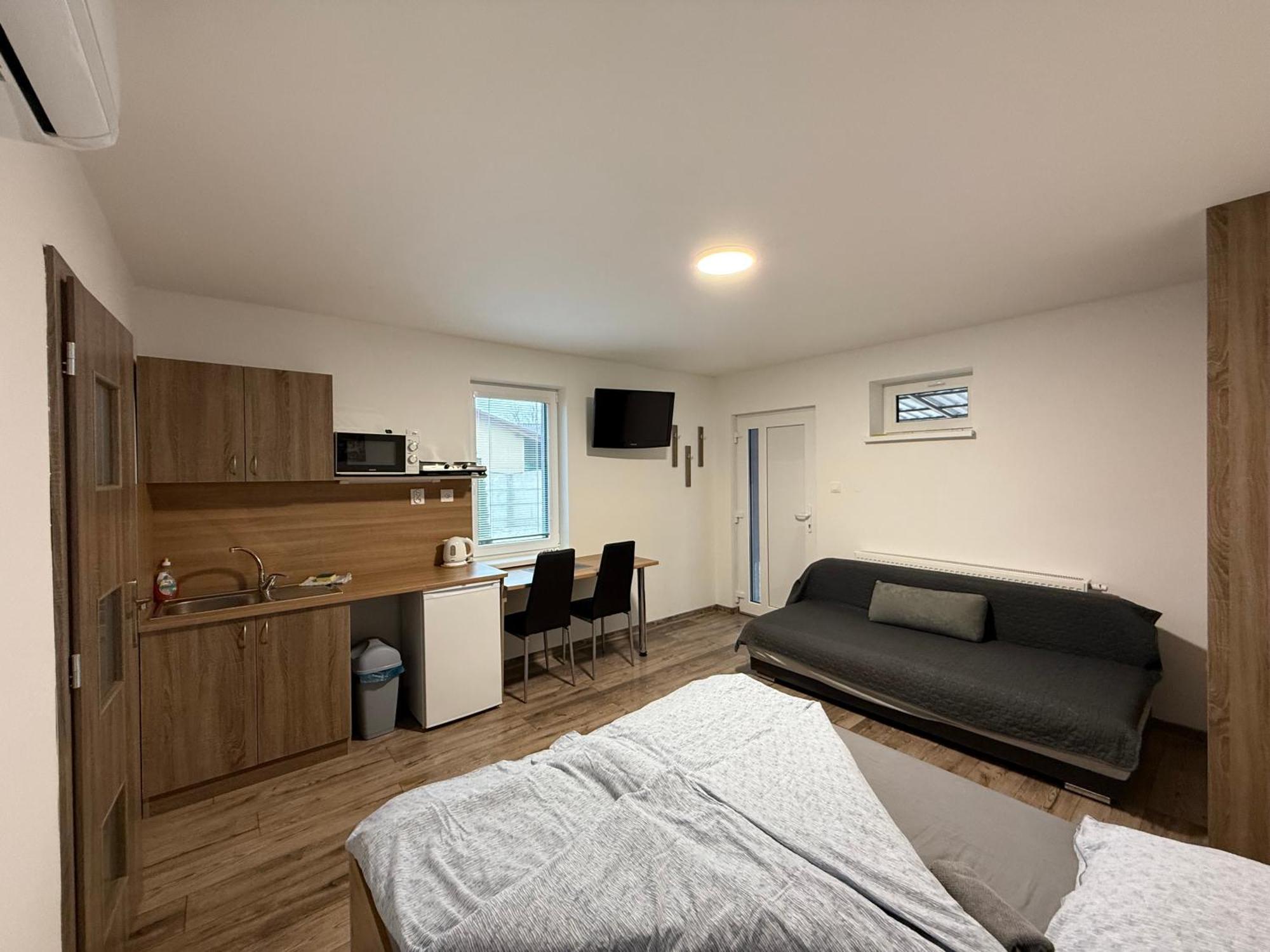 Apartman Tereza Velky Meder Luaran gambar
